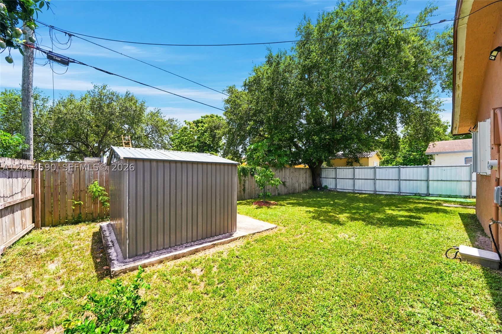 main property photo 28