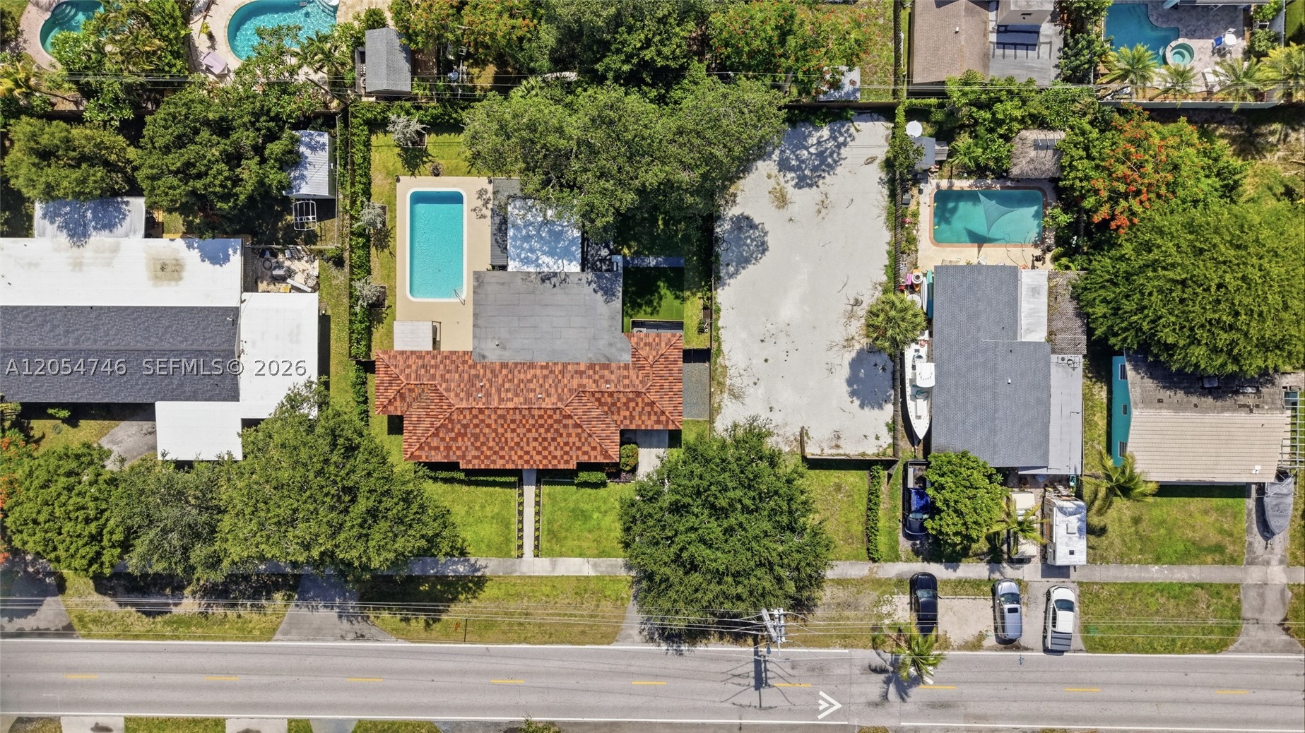 main property photo 74