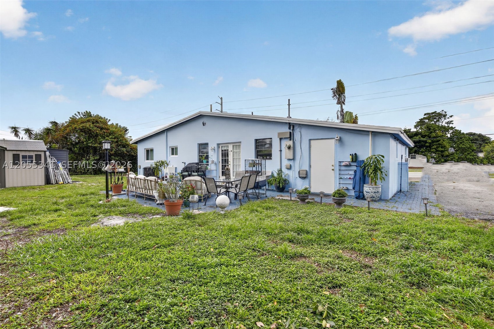 main property photo 31