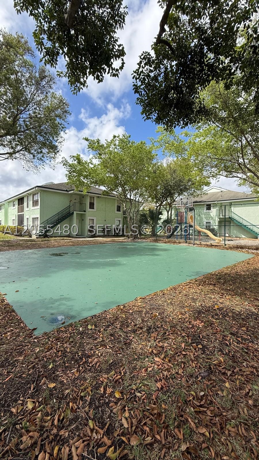 main property photo 41