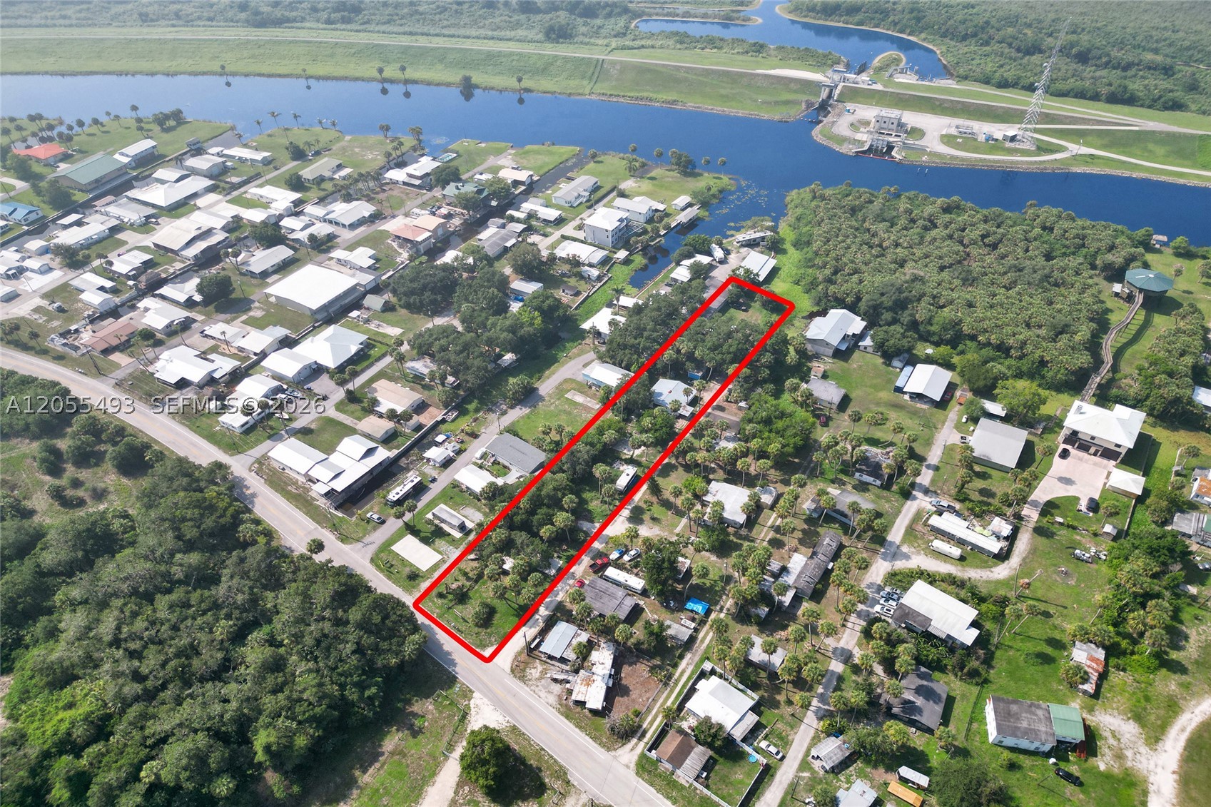 main property photo 4