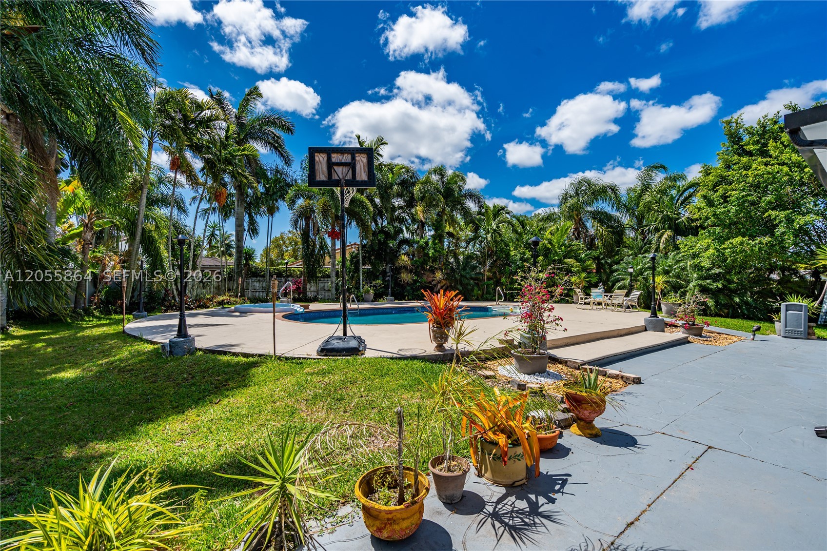 main property photo 31