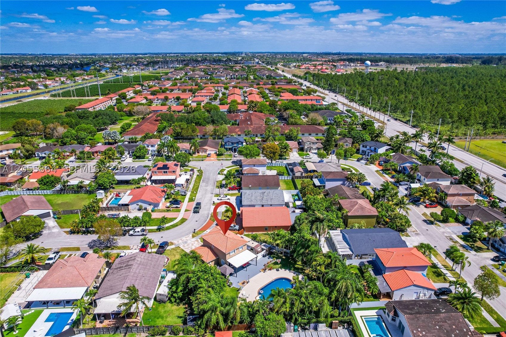 main property photo 5