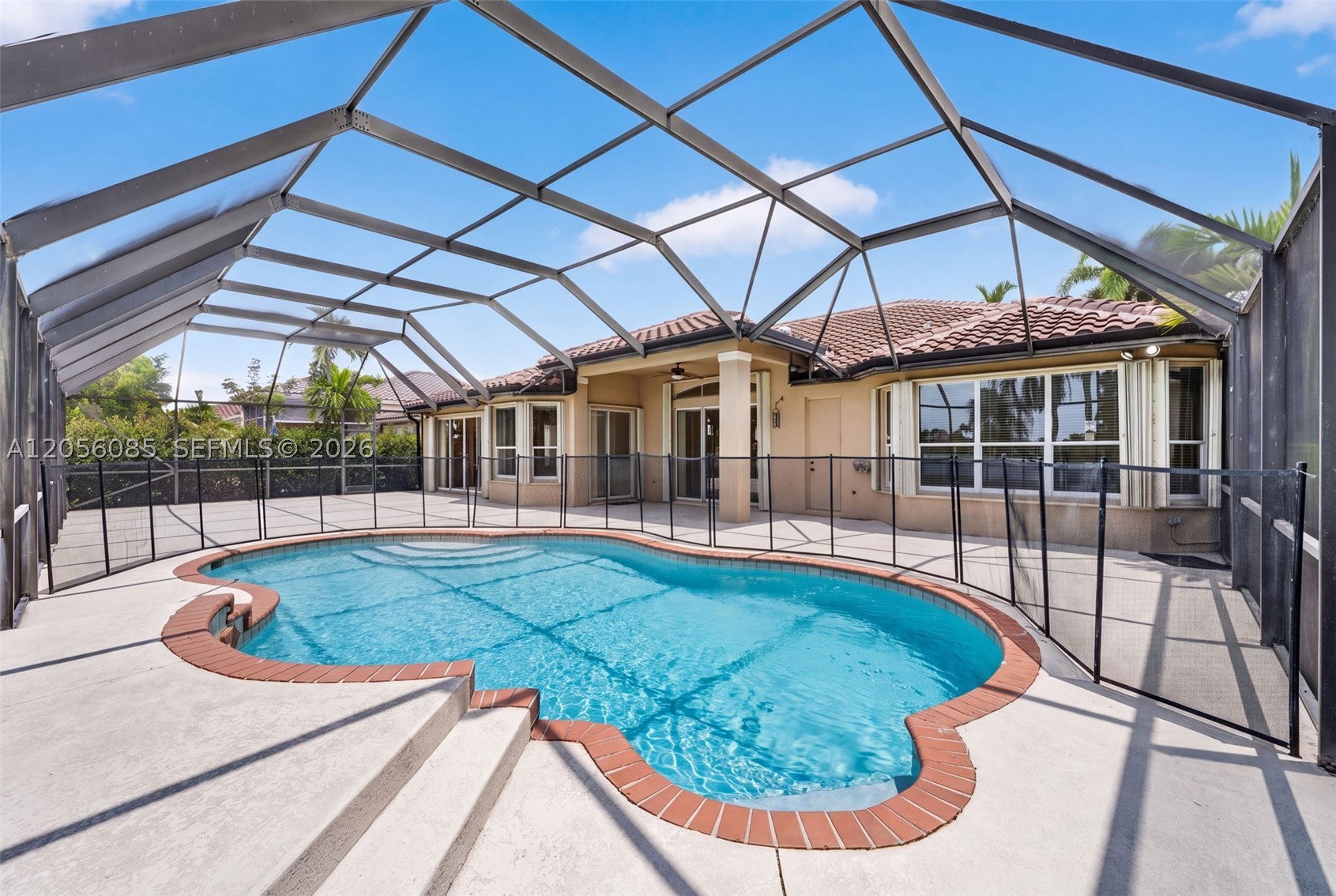 main property photo 35