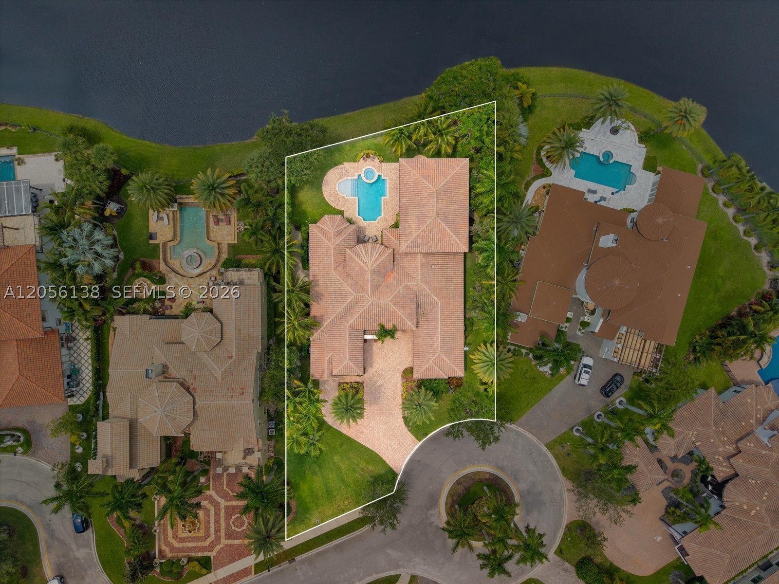 main property photo 11