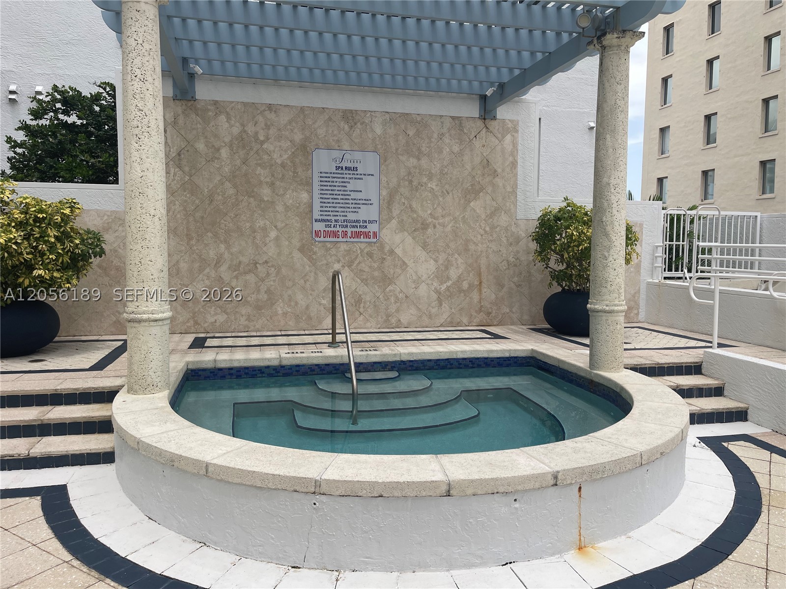 main property photo 17
