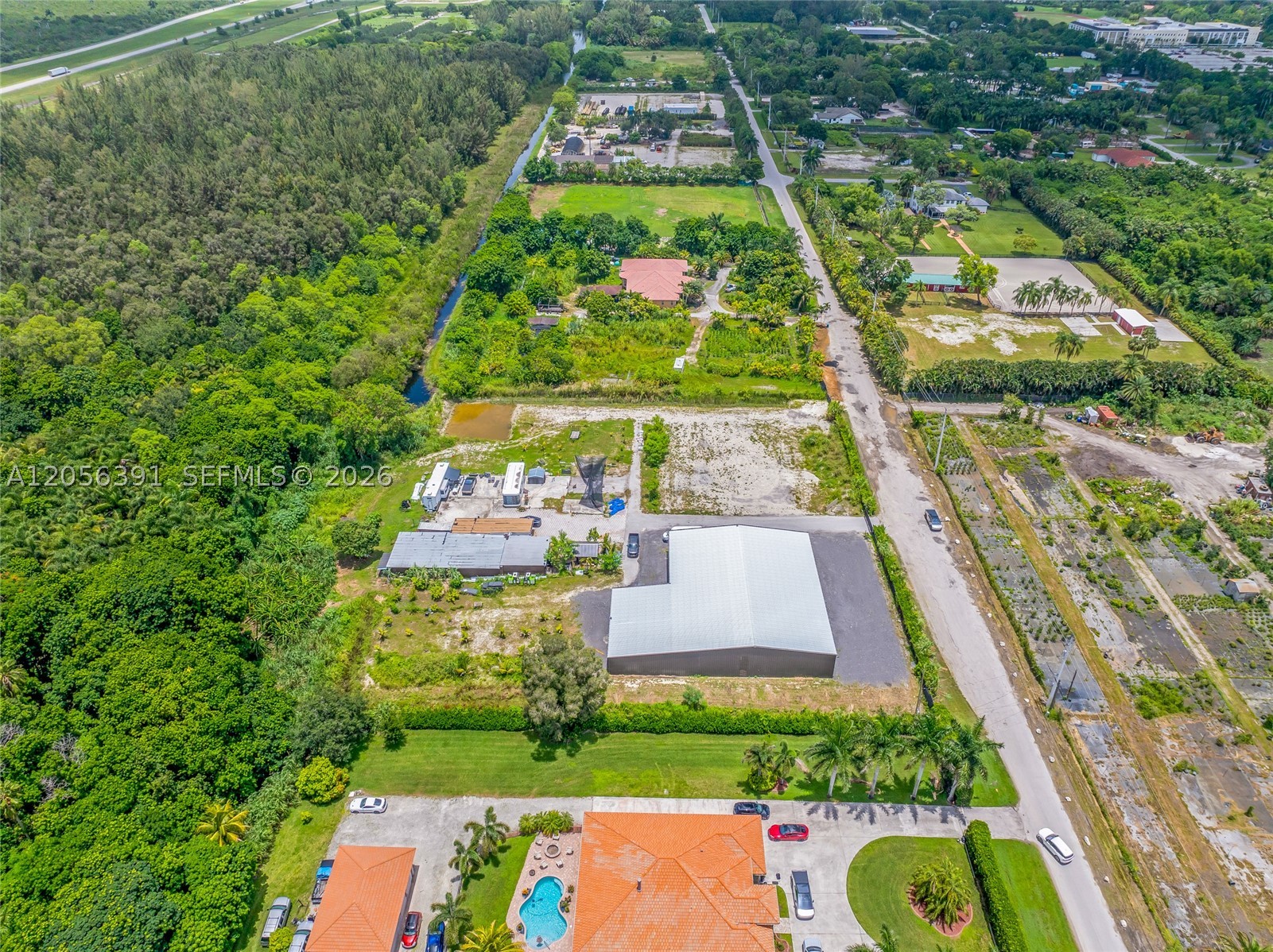 main property photo 31