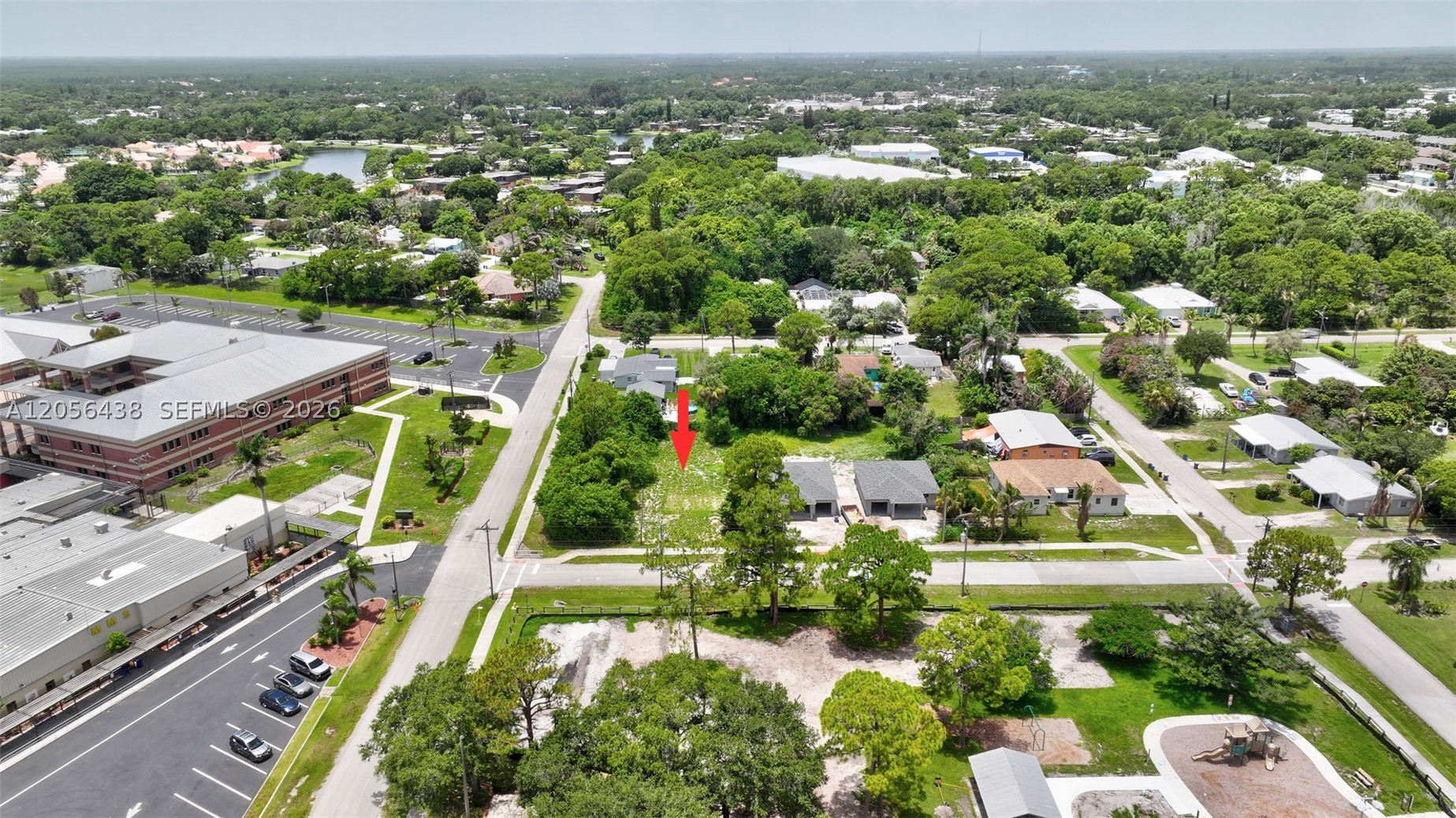 main property photo 12