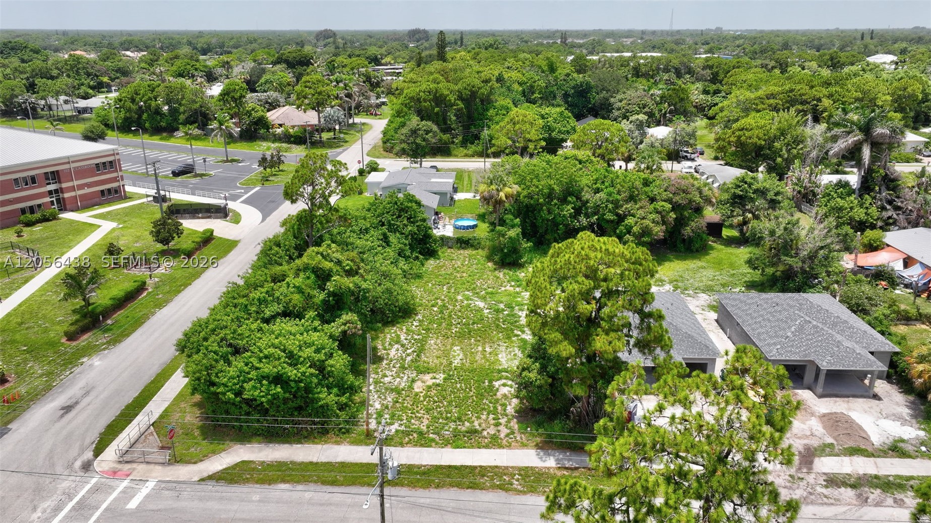 main property photo 15