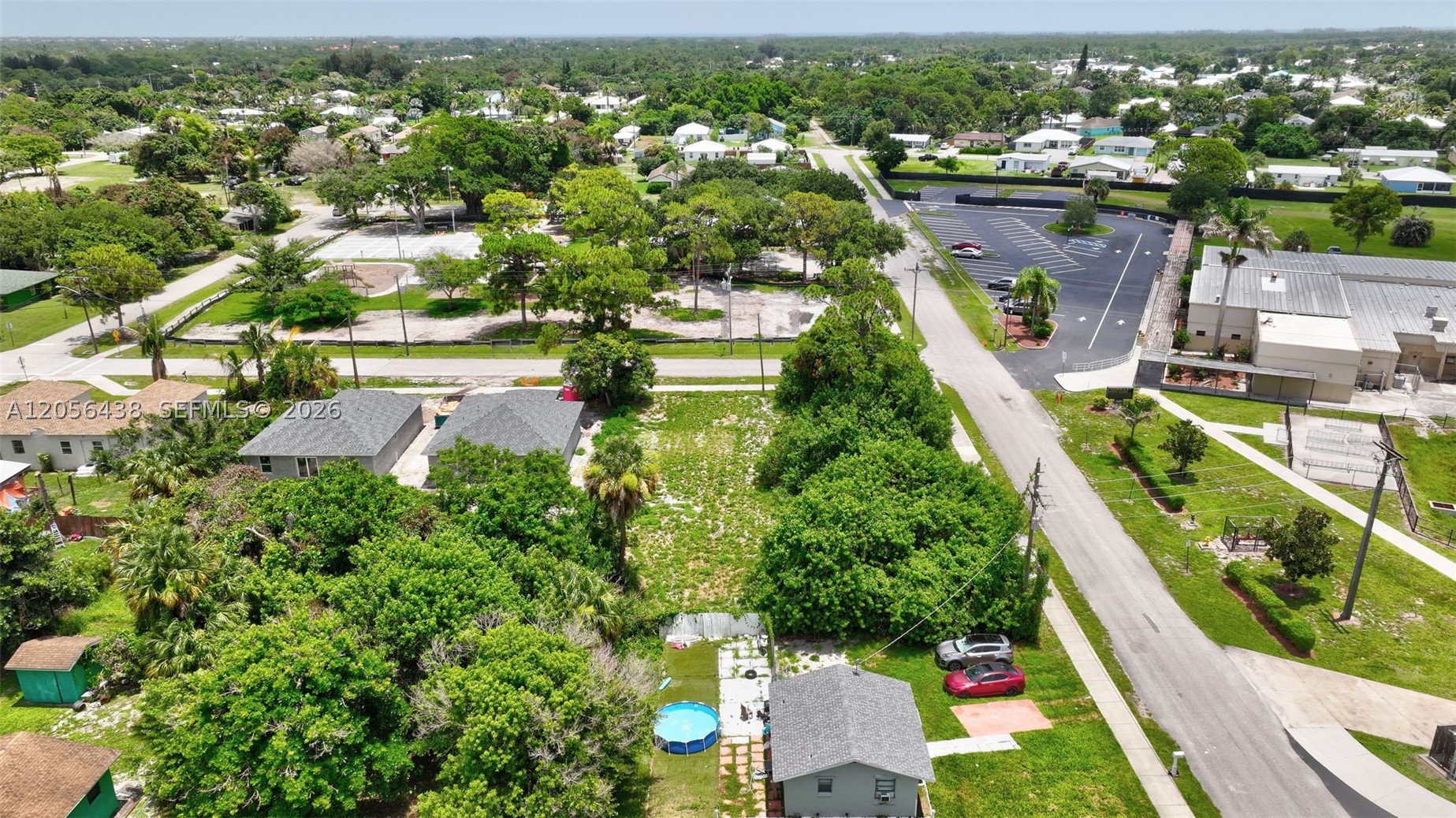 main property photo 8