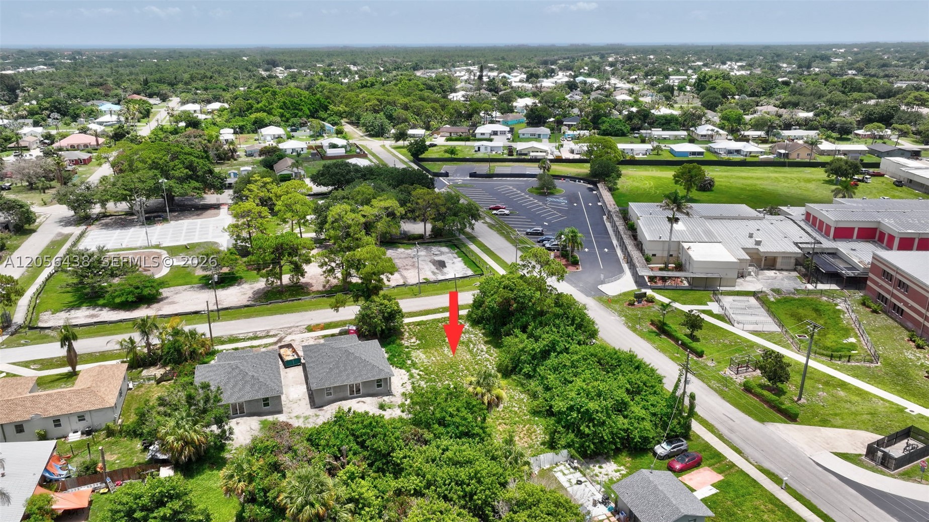 main property photo 9