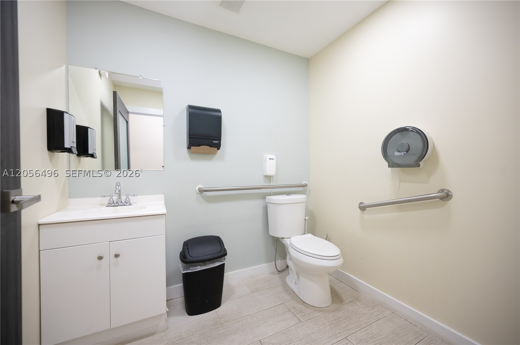main property photo 7