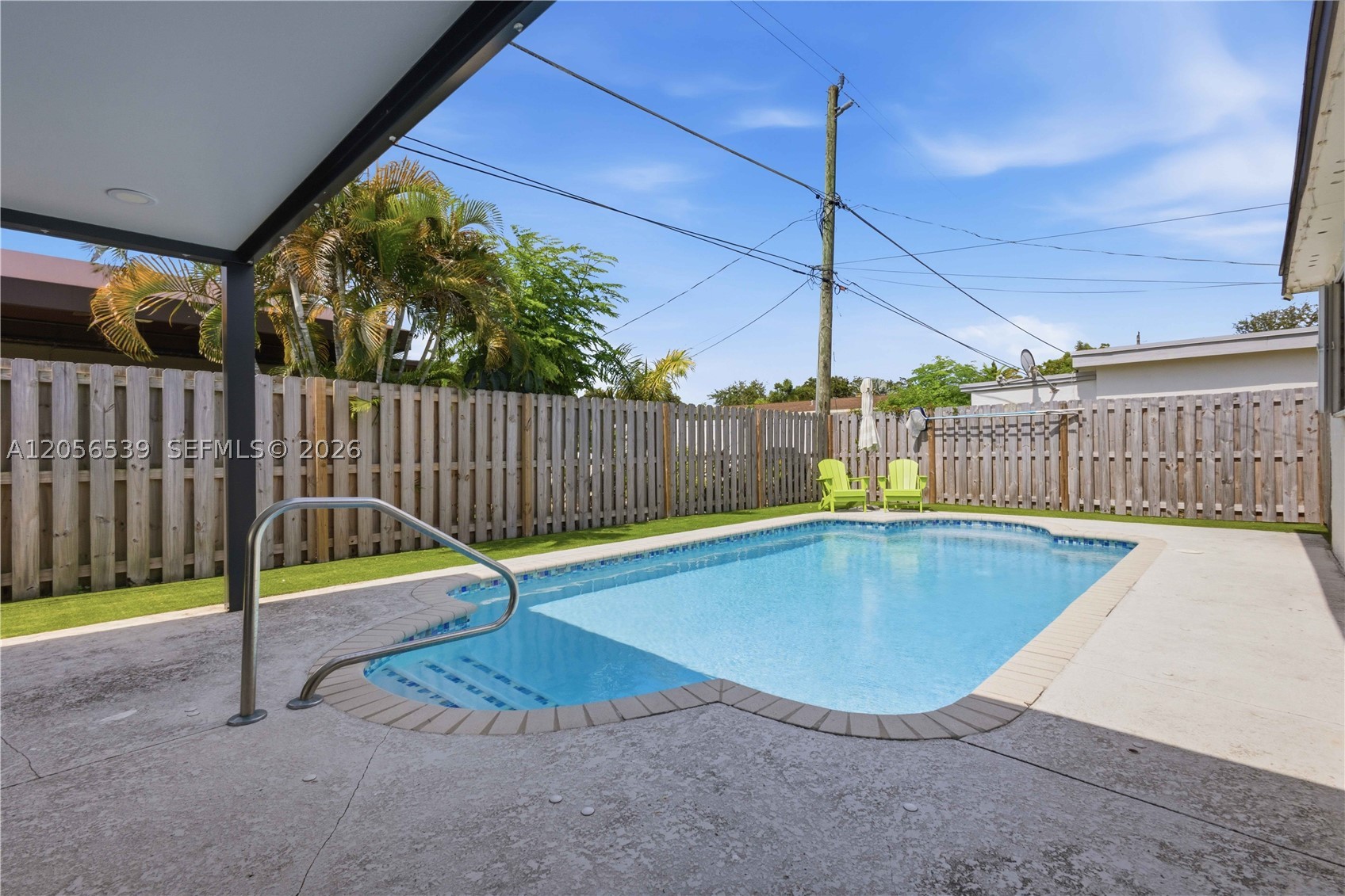 main property photo 17