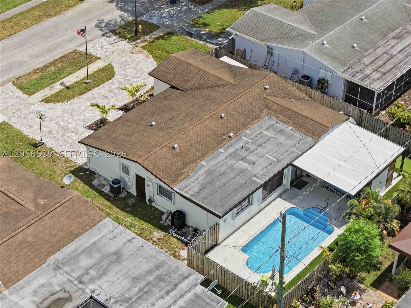 main property photo 37