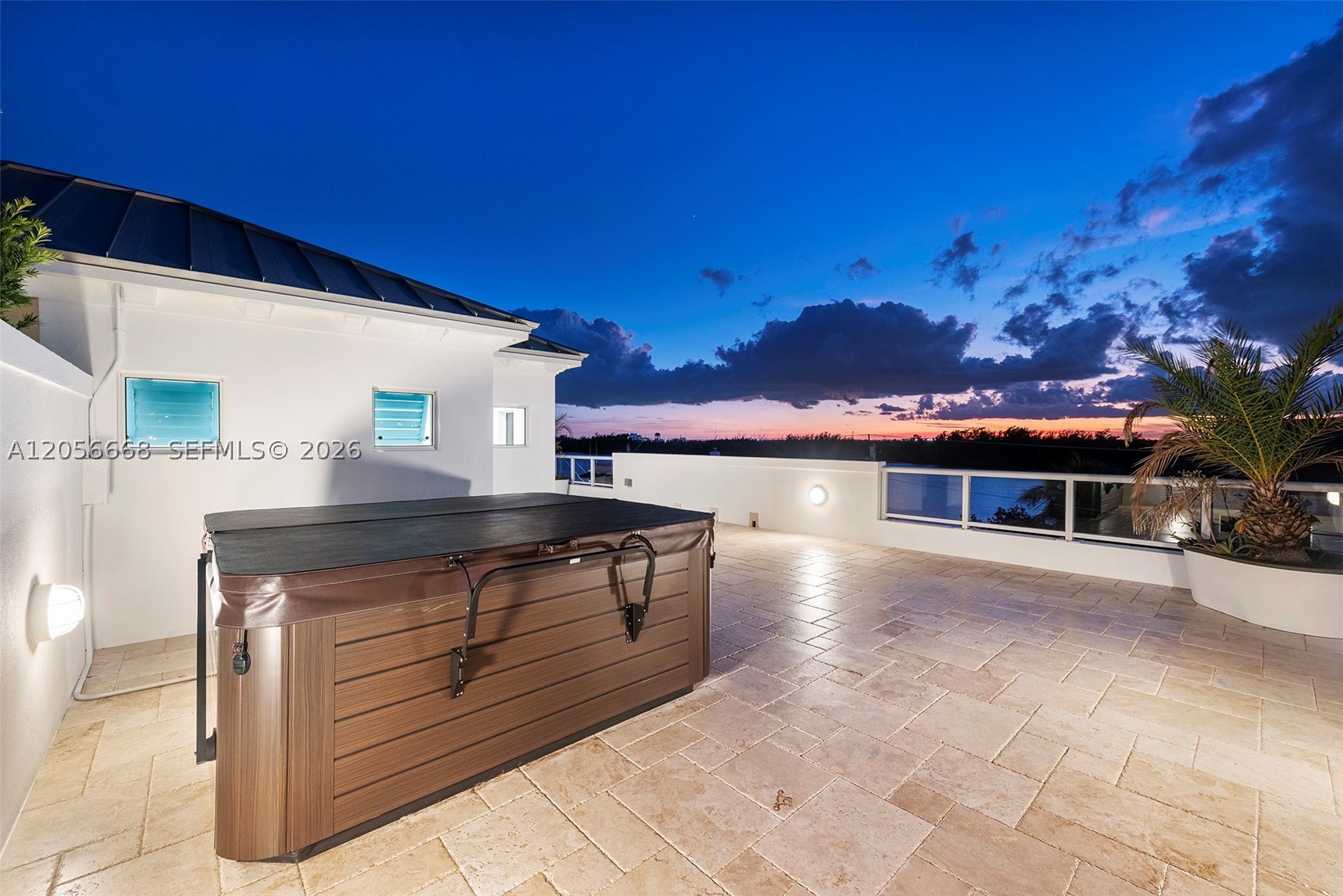 main property photo 28