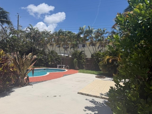 main property photo 8