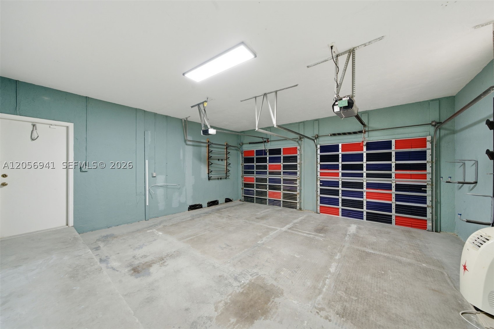 main property photo 40