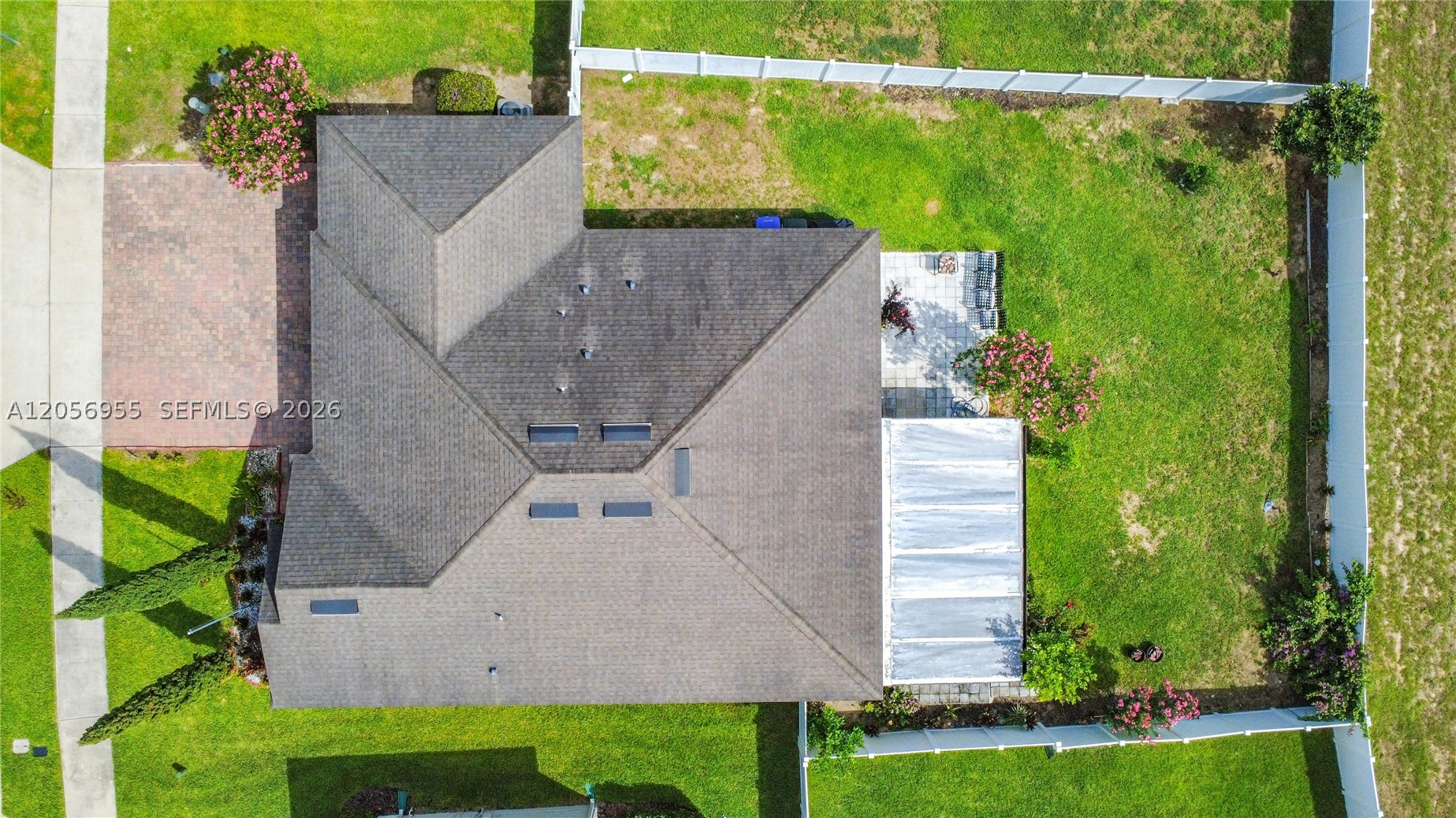 main property photo 50