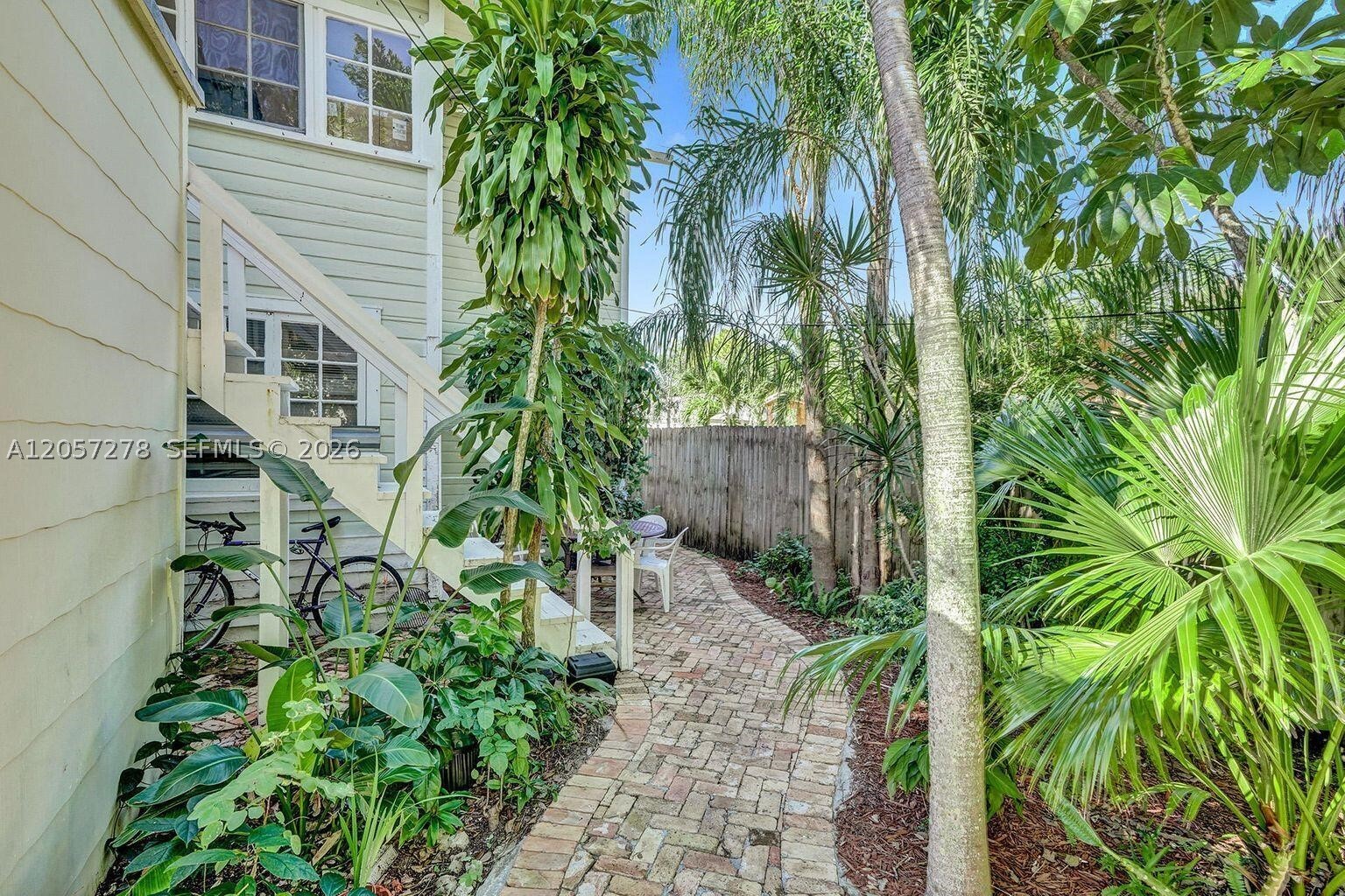 main property photo 19
