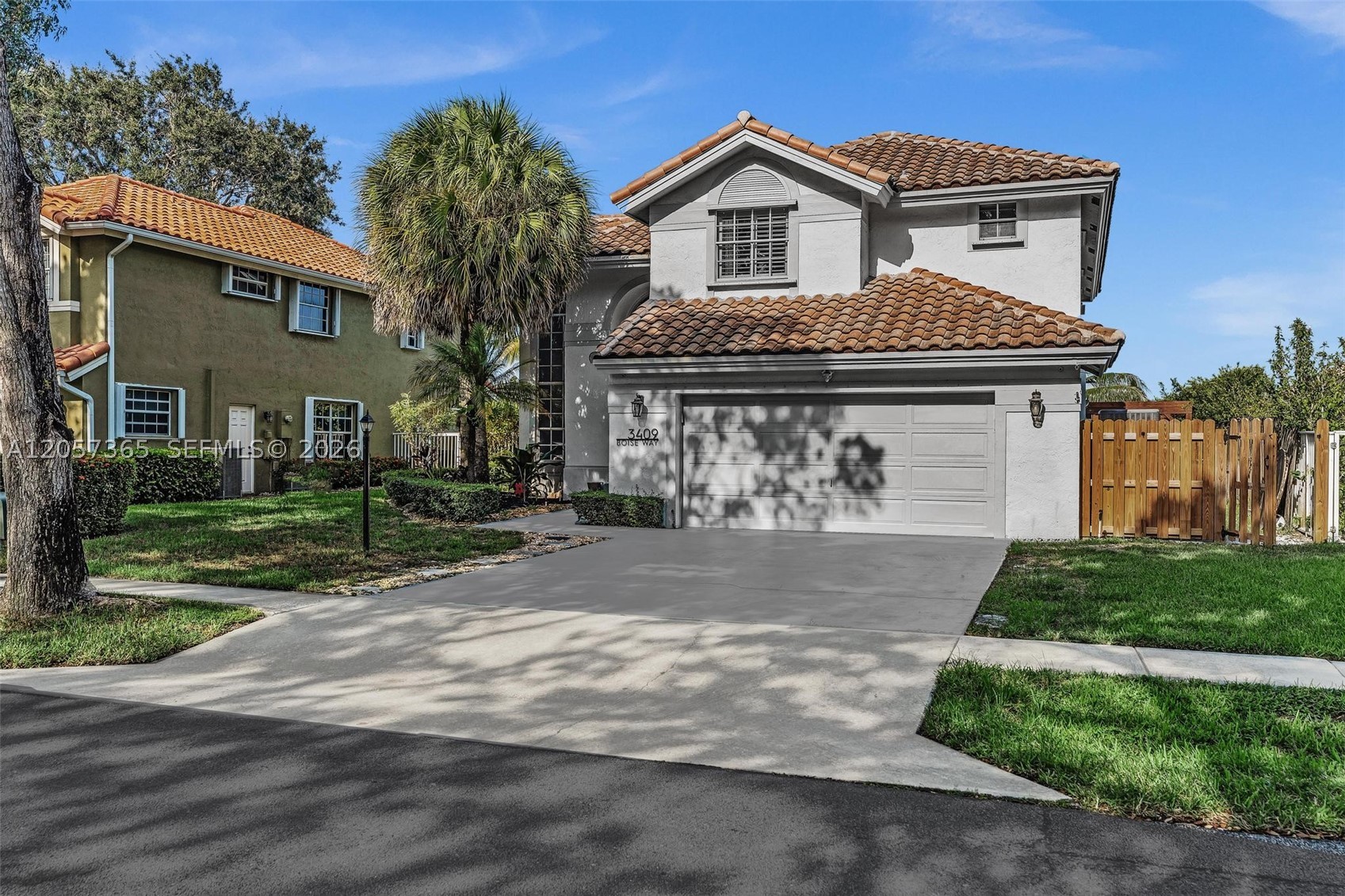 main property photo 12