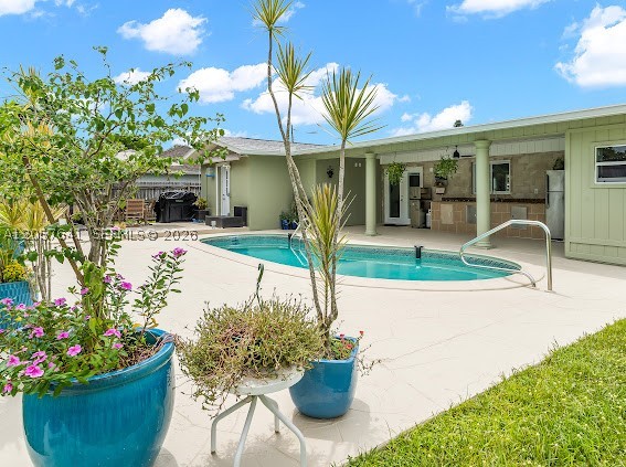 main property photo 20