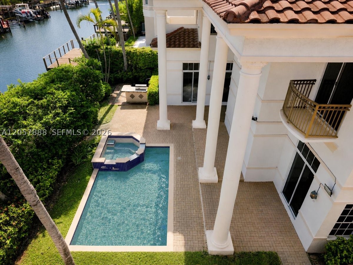 main property photo 27