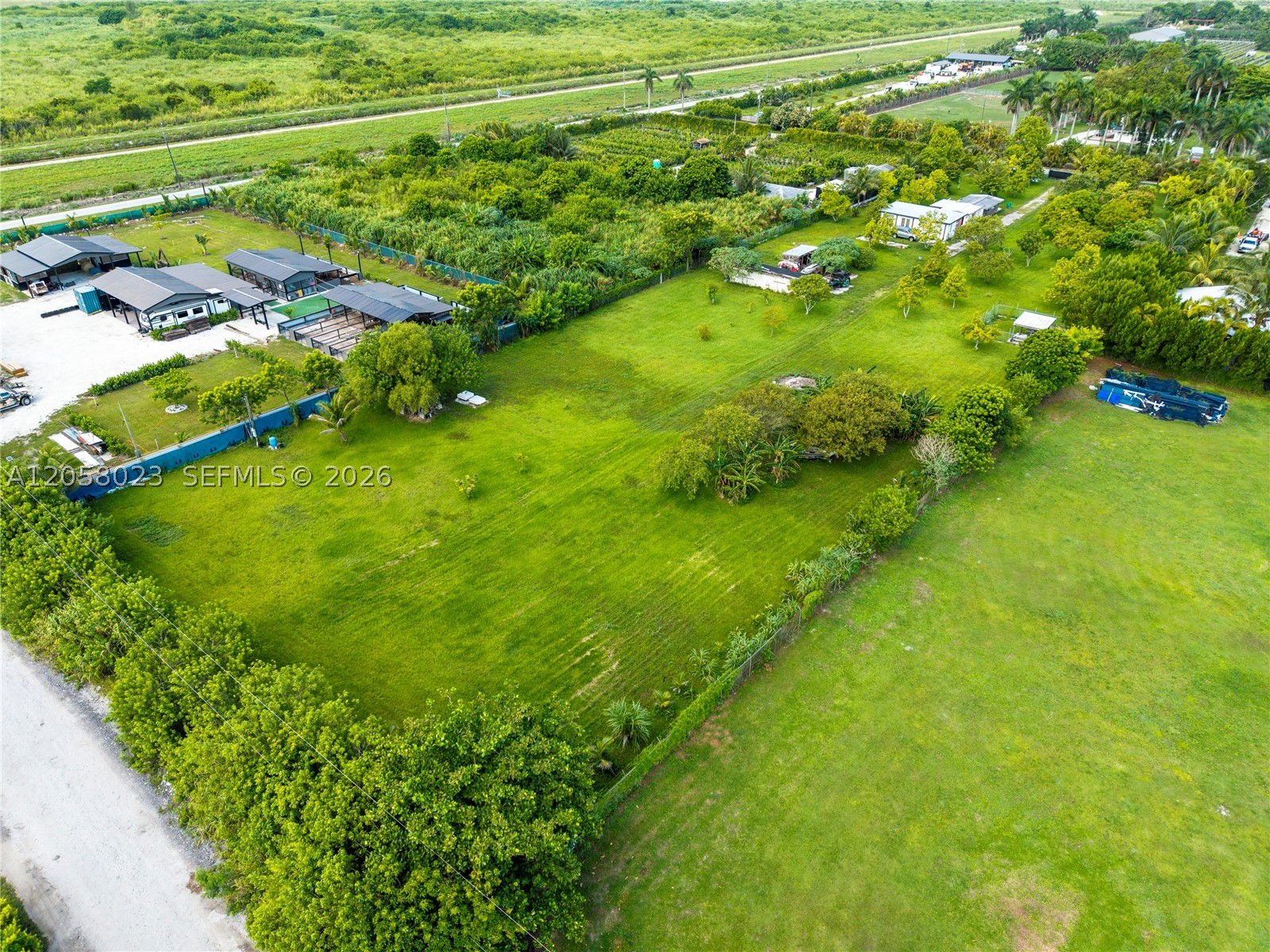 main property photo 0