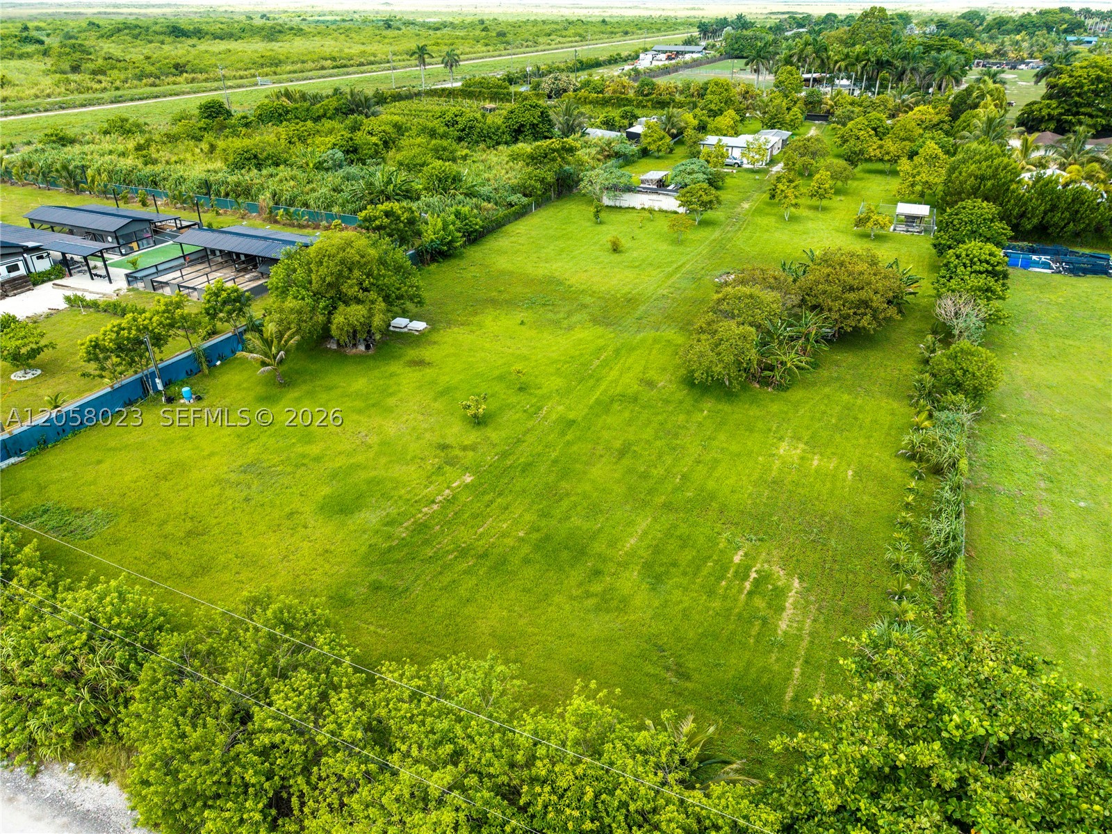 main property photo 19