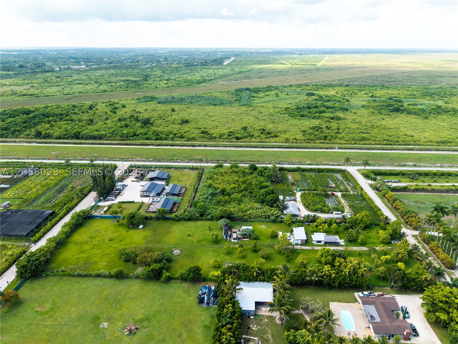 main property photo 8