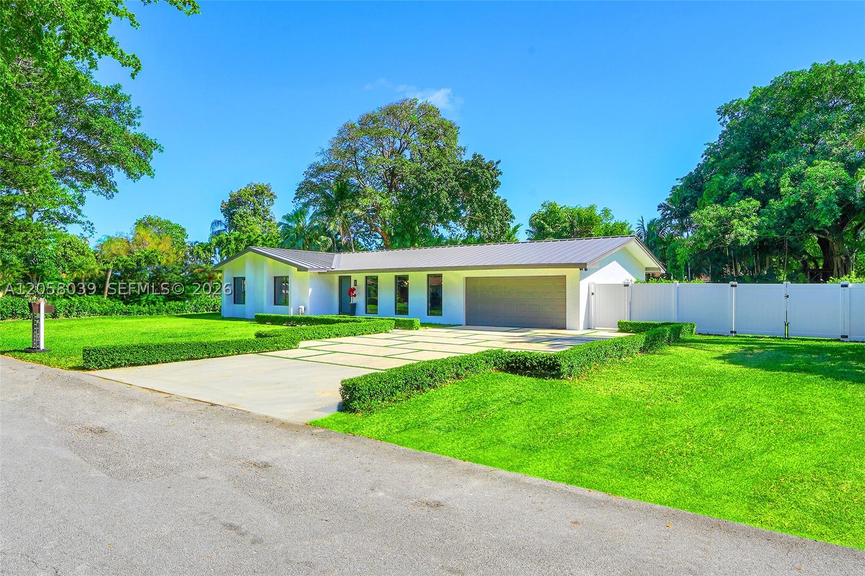 main property photo 0