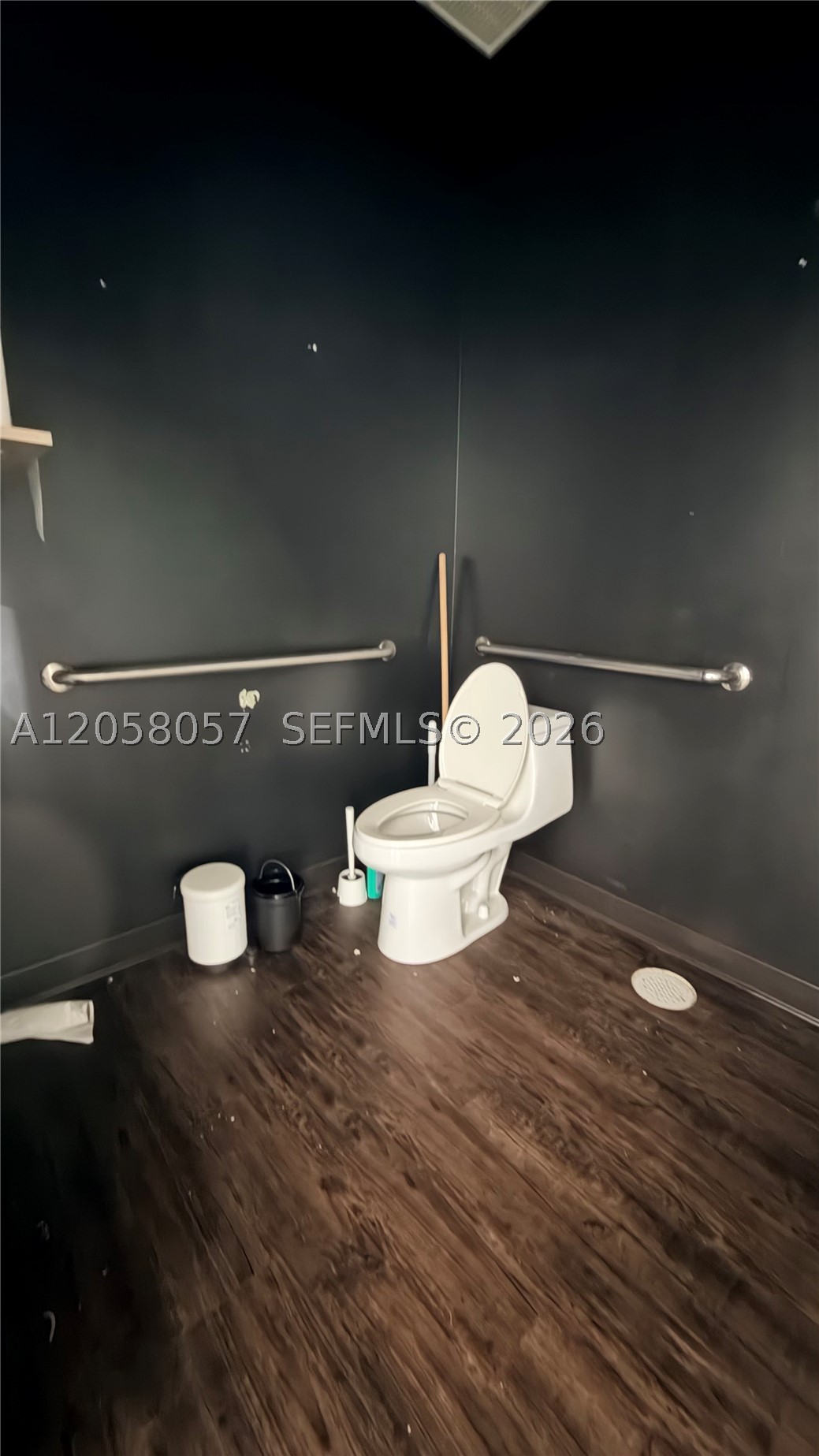 main property photo 6