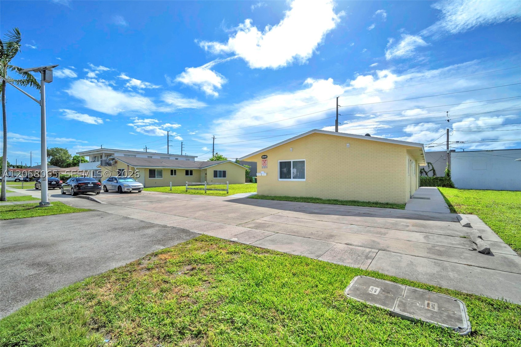 main property photo 14