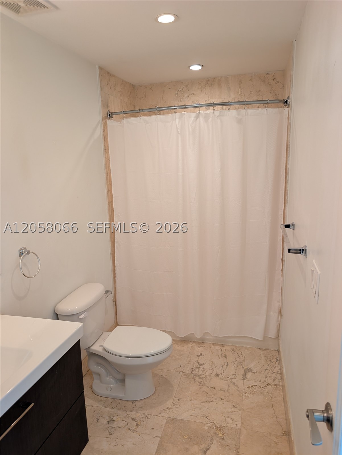 property viewer photo 12