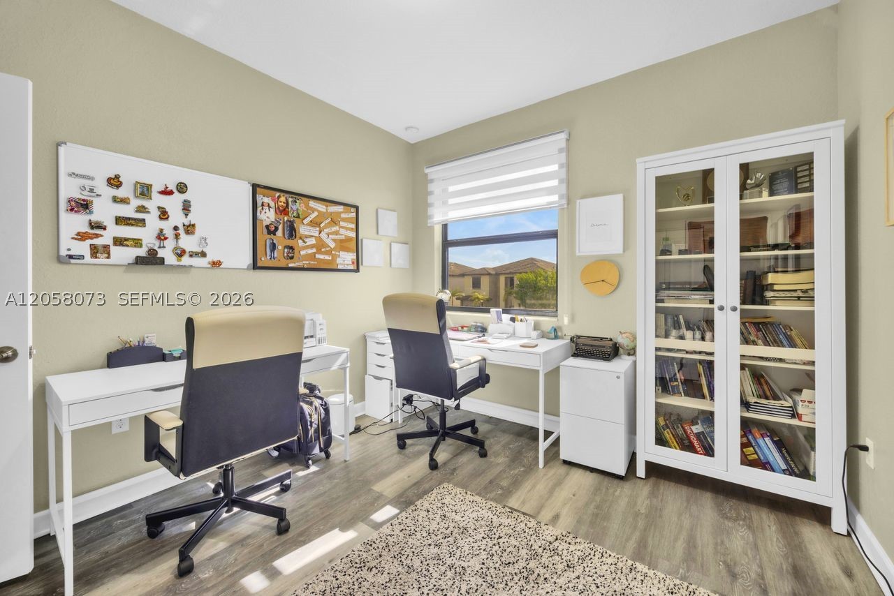 main property photo 27