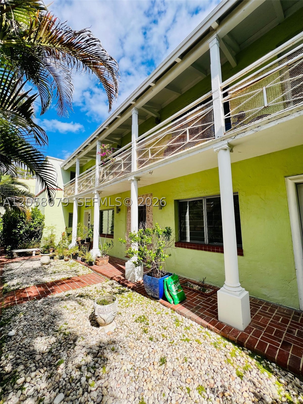 main property photo 0