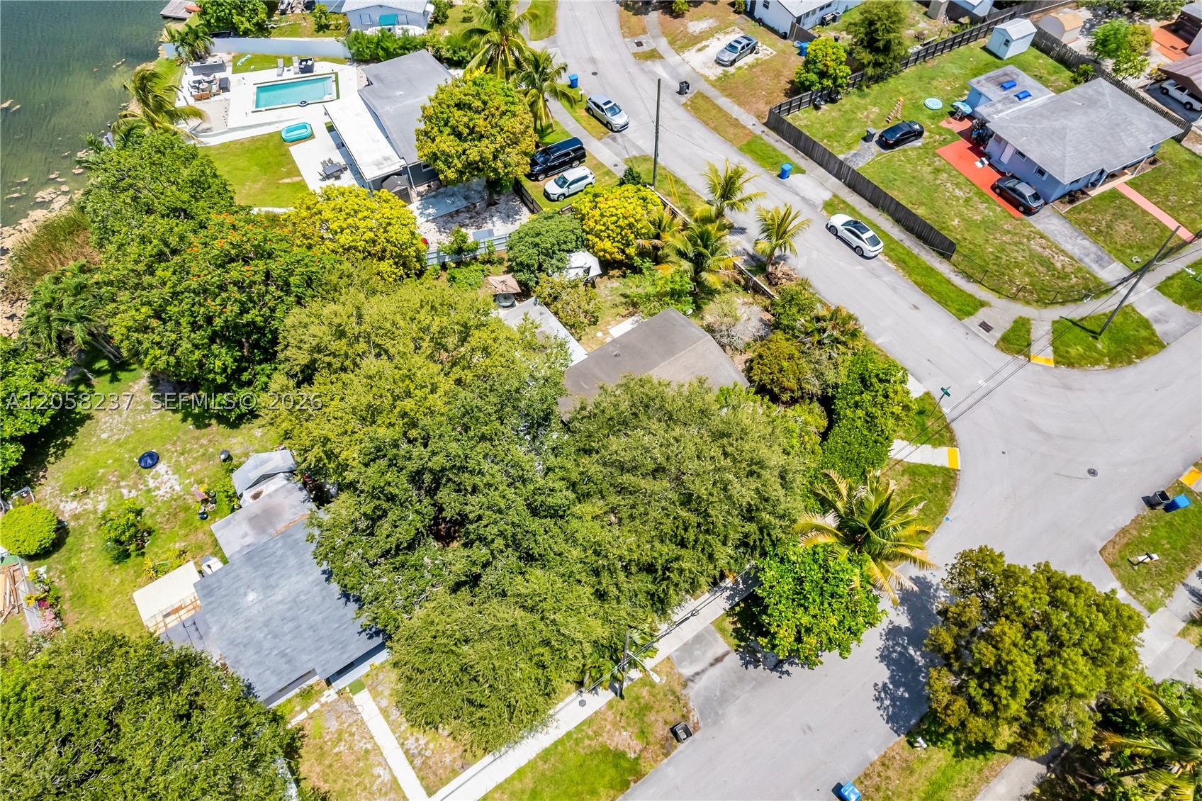 main property photo 44