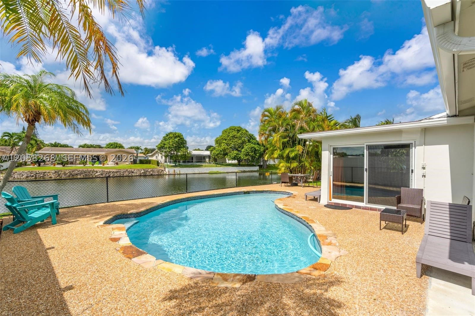 main property photo 22