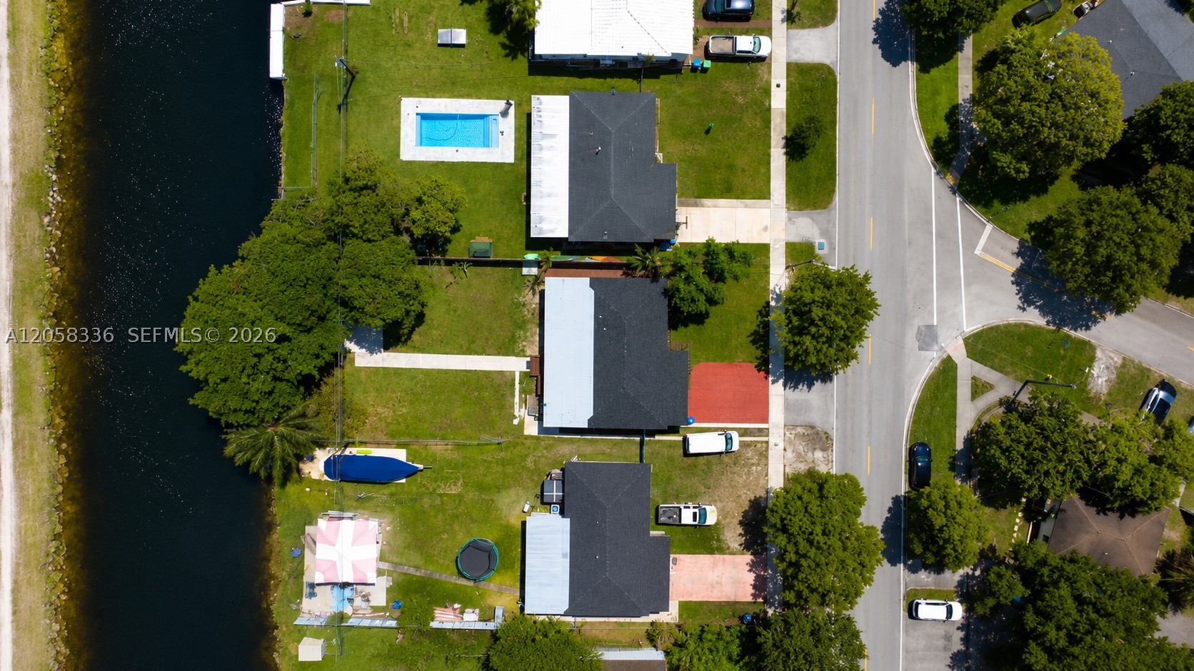 main property photo 26