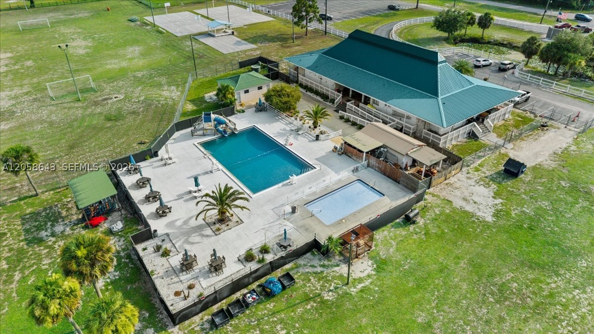 main property photo 48