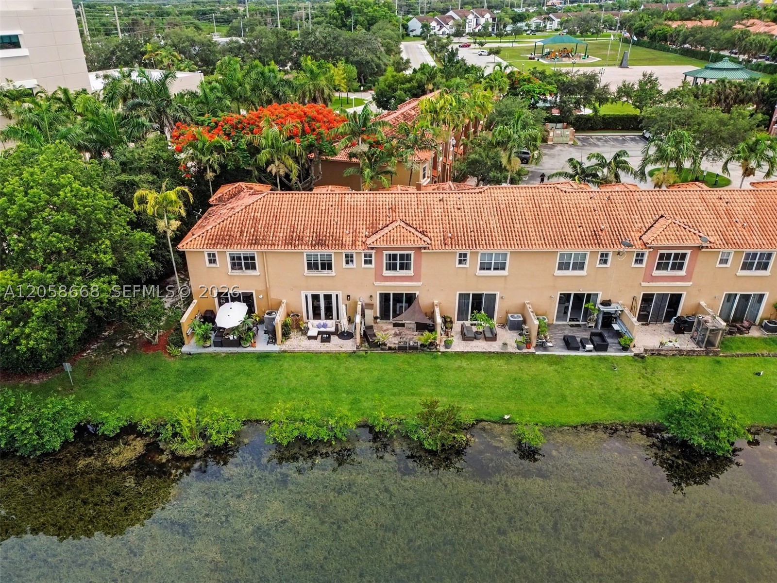 main property photo 14