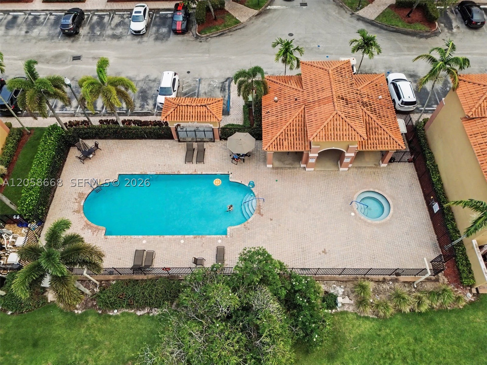 main property photo 15