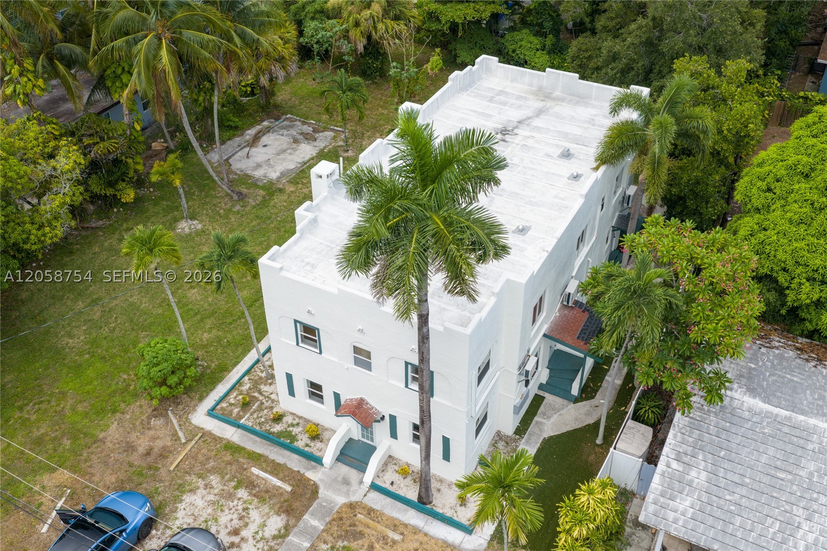 main property photo 13