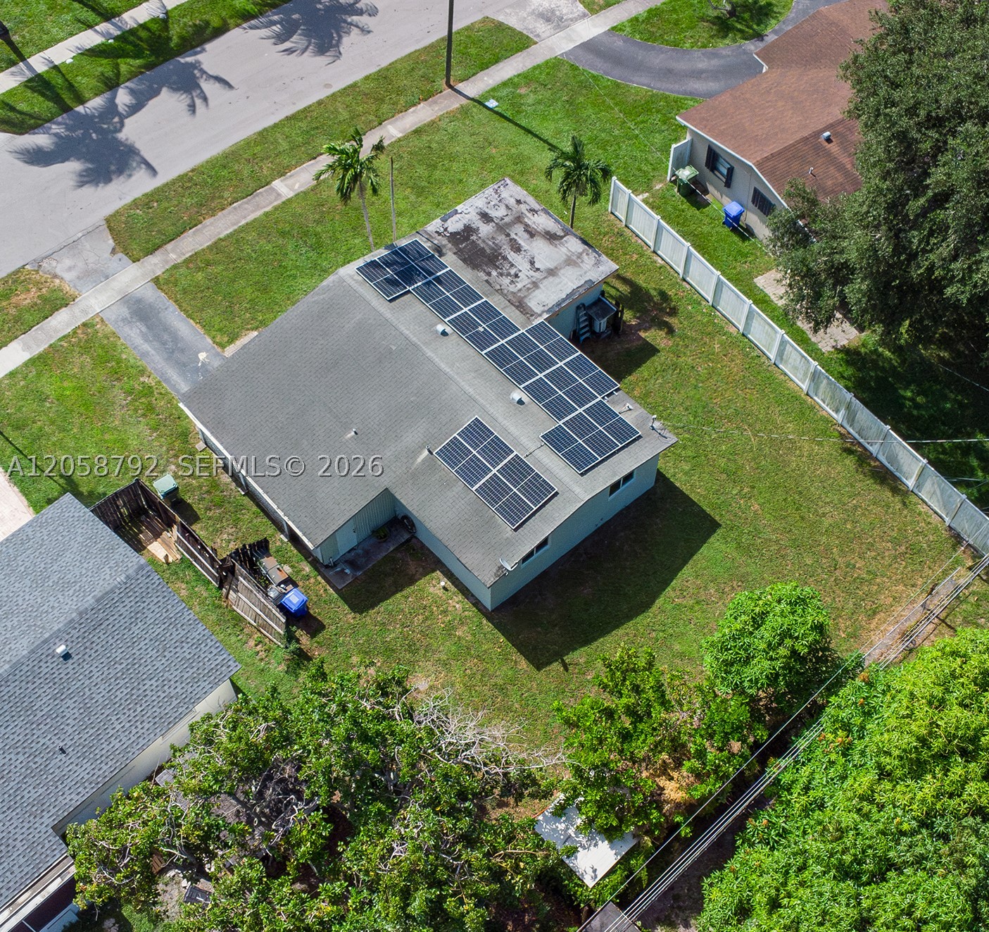main property photo 23