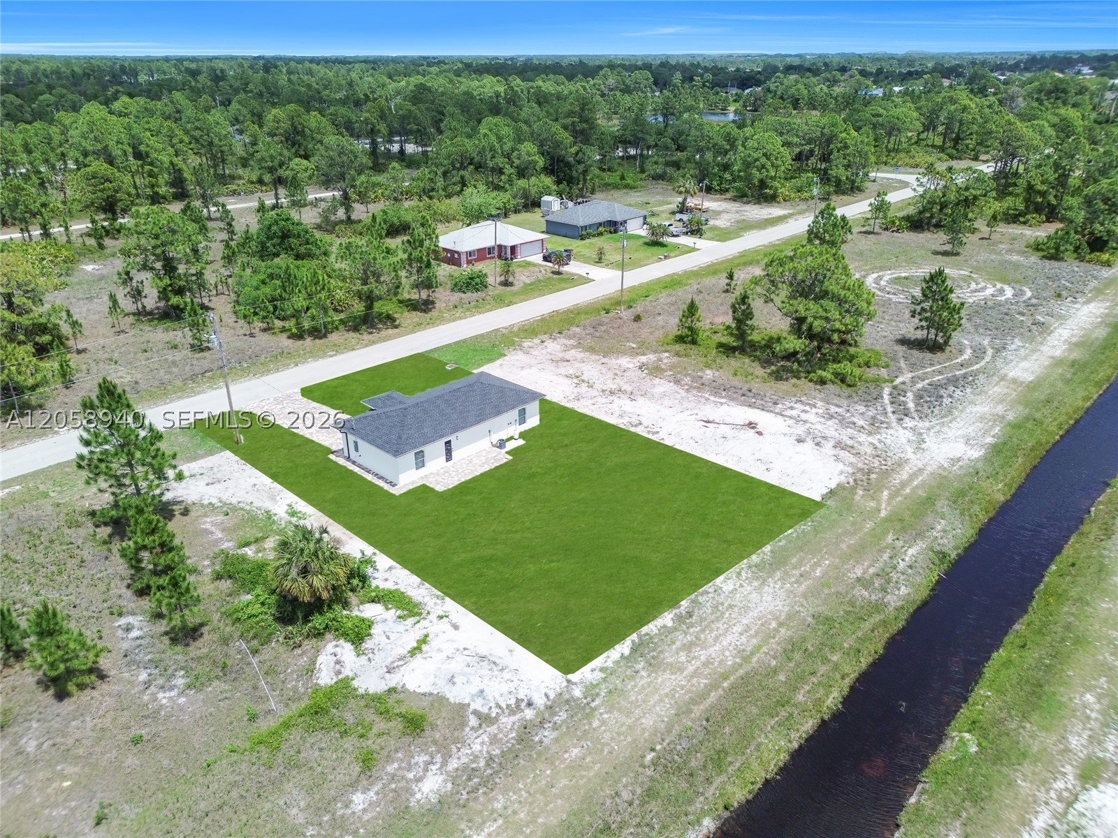 main property photo 16