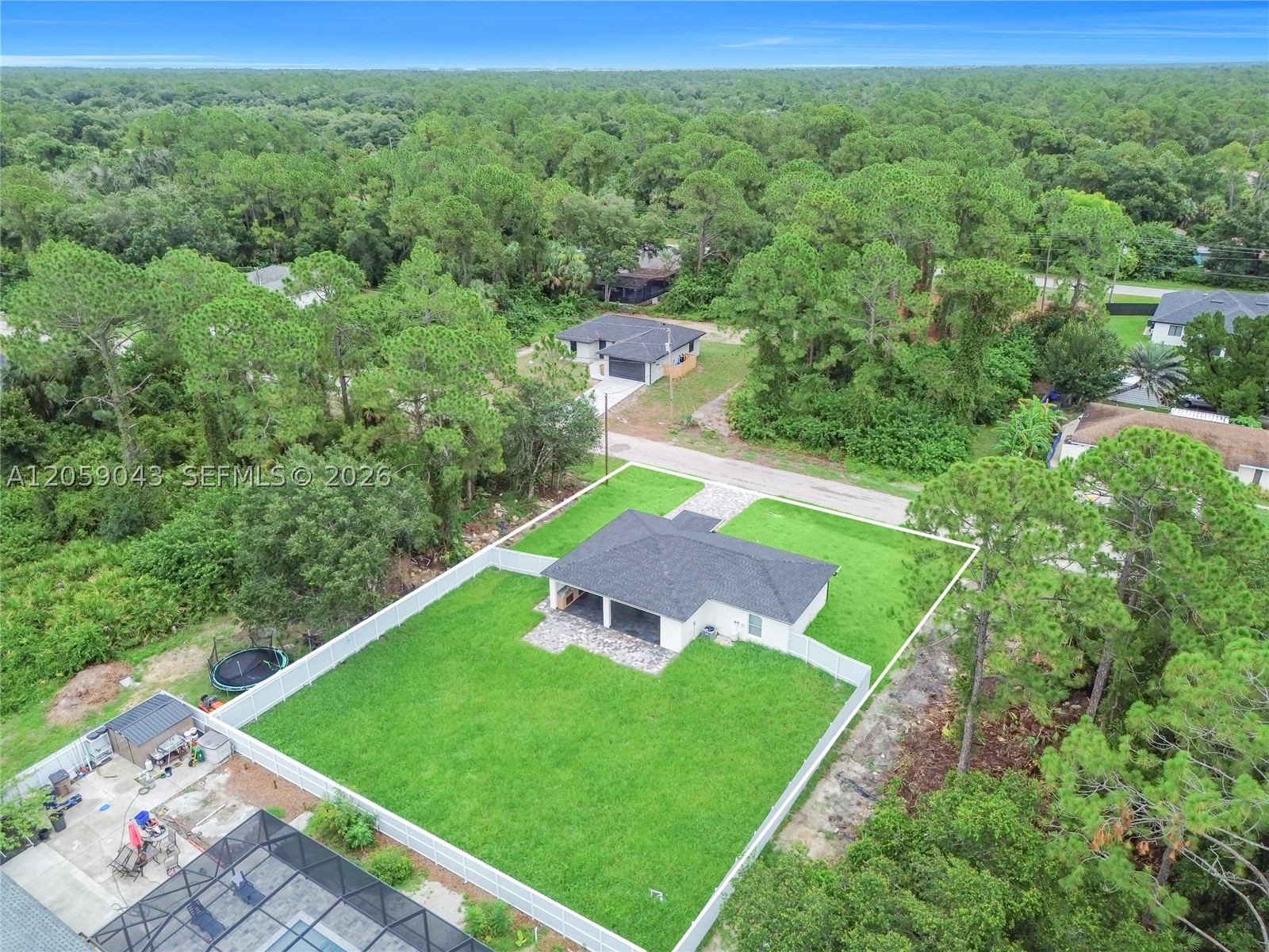 main property photo 22