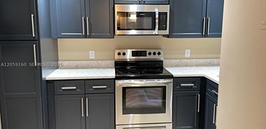 image of property with 1 Bed | 1 Bath | 750 Sqft