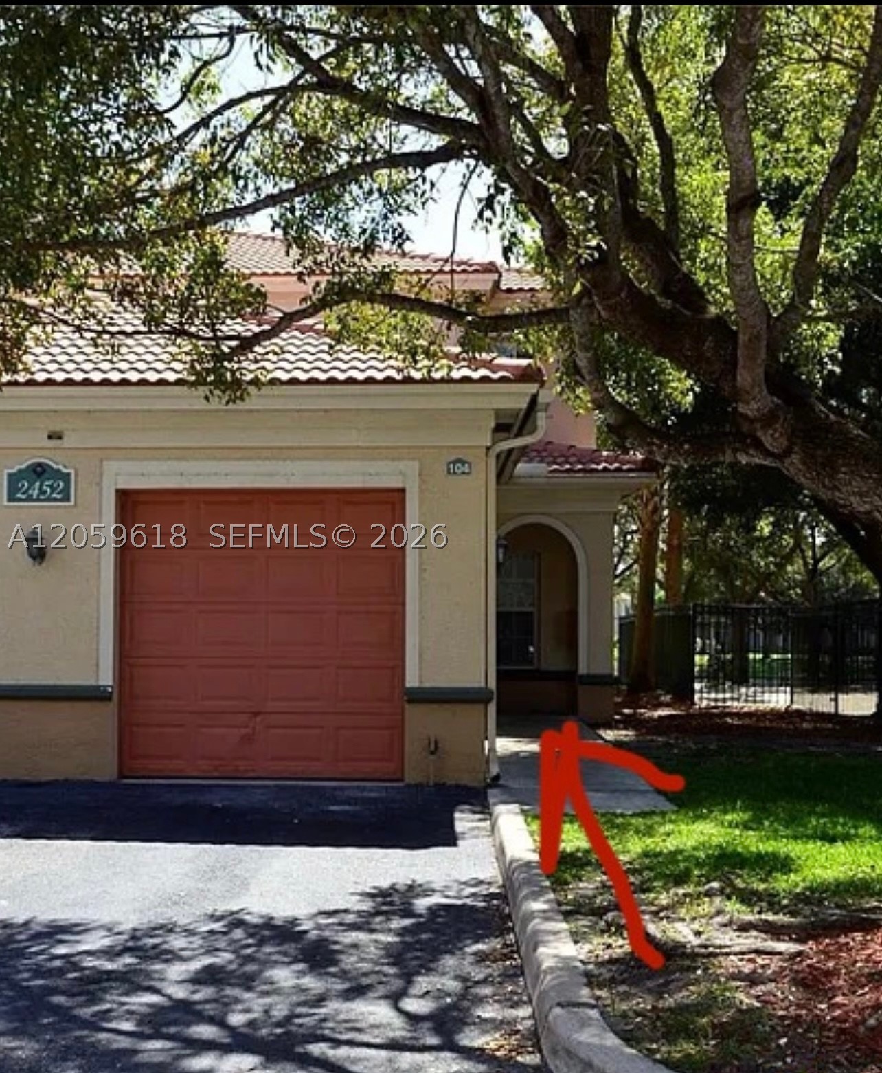 main property photo 8