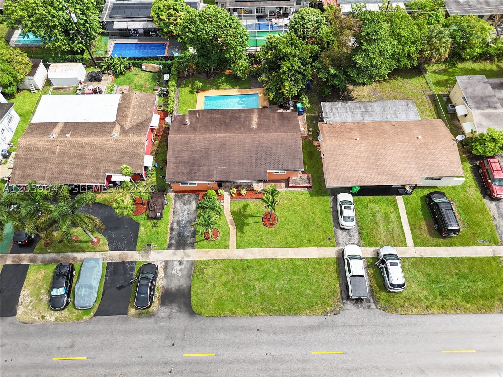 main property photo 30