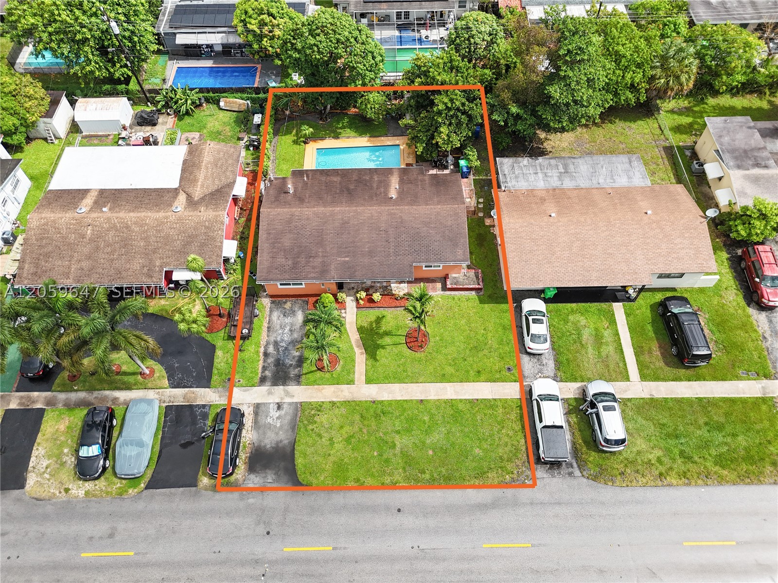 main property photo 31