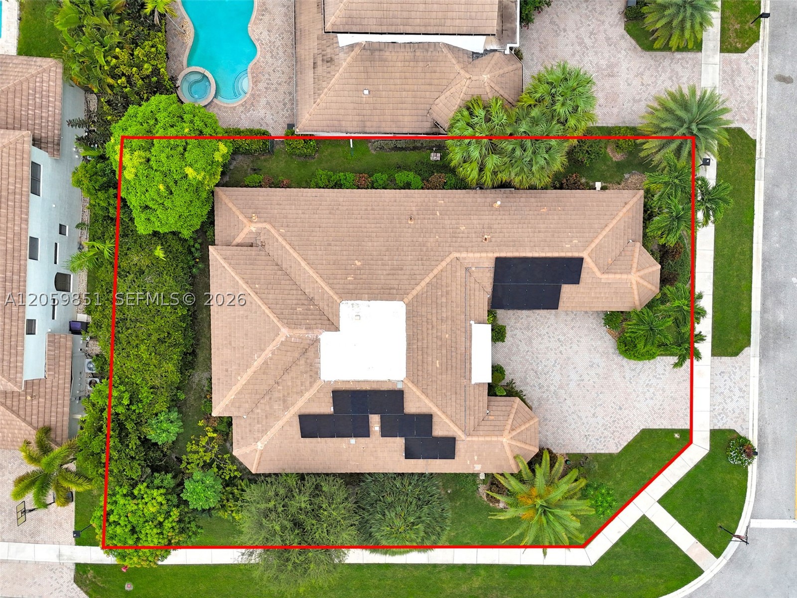 main property photo 33